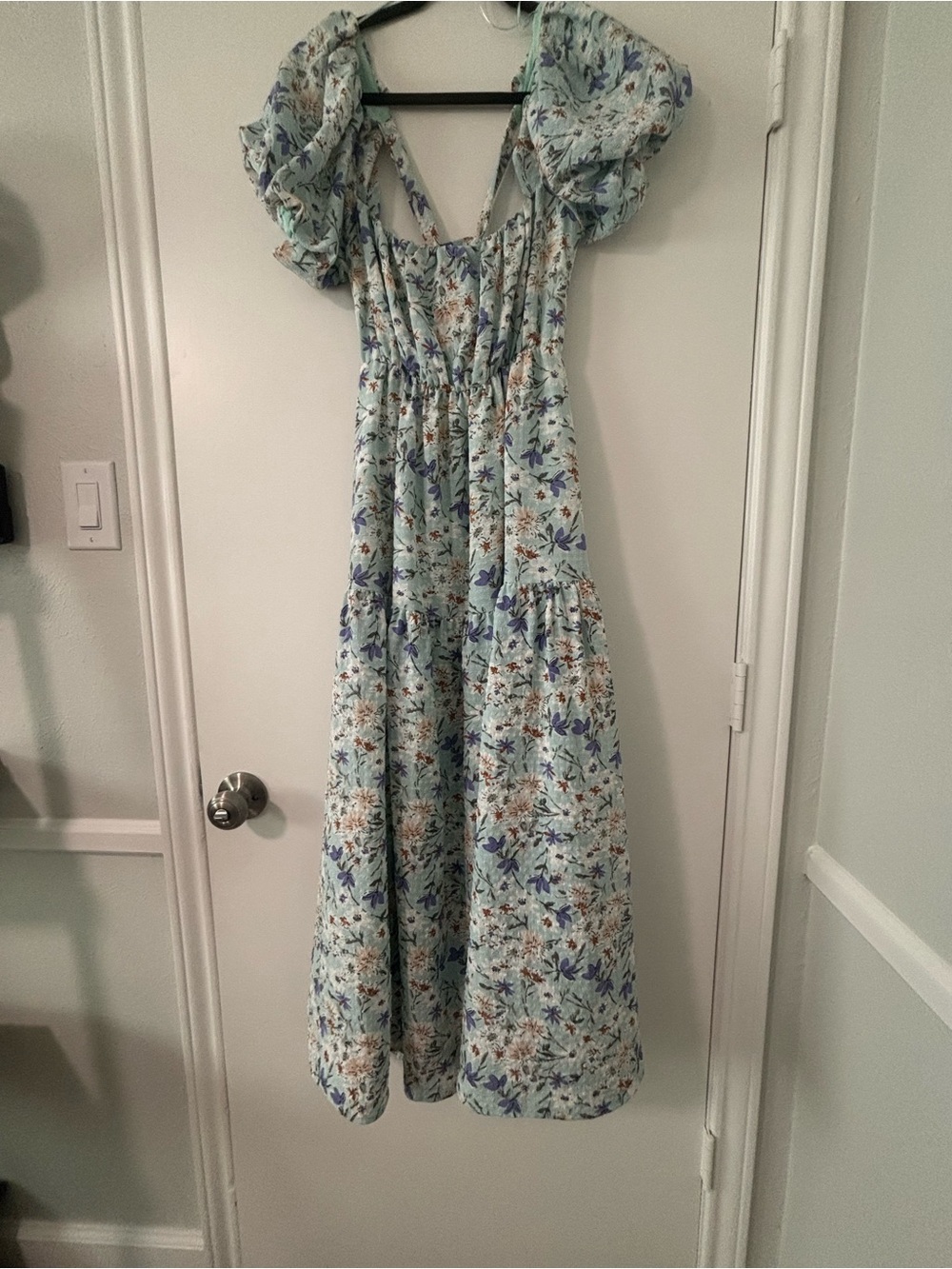 Astr Light Blue Floral Puff-Sleeve Maxi Dress